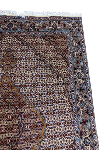 212 x 148 cm Silk Wool Traditional Brown Rug - Rugmaster