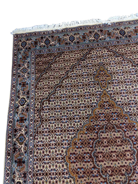 212 x 148 cm Silk Wool Traditional Brown Rug - Rugmaster