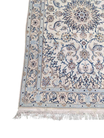 222 x 126 cm Nain Traditional White Rug - Rugmaster