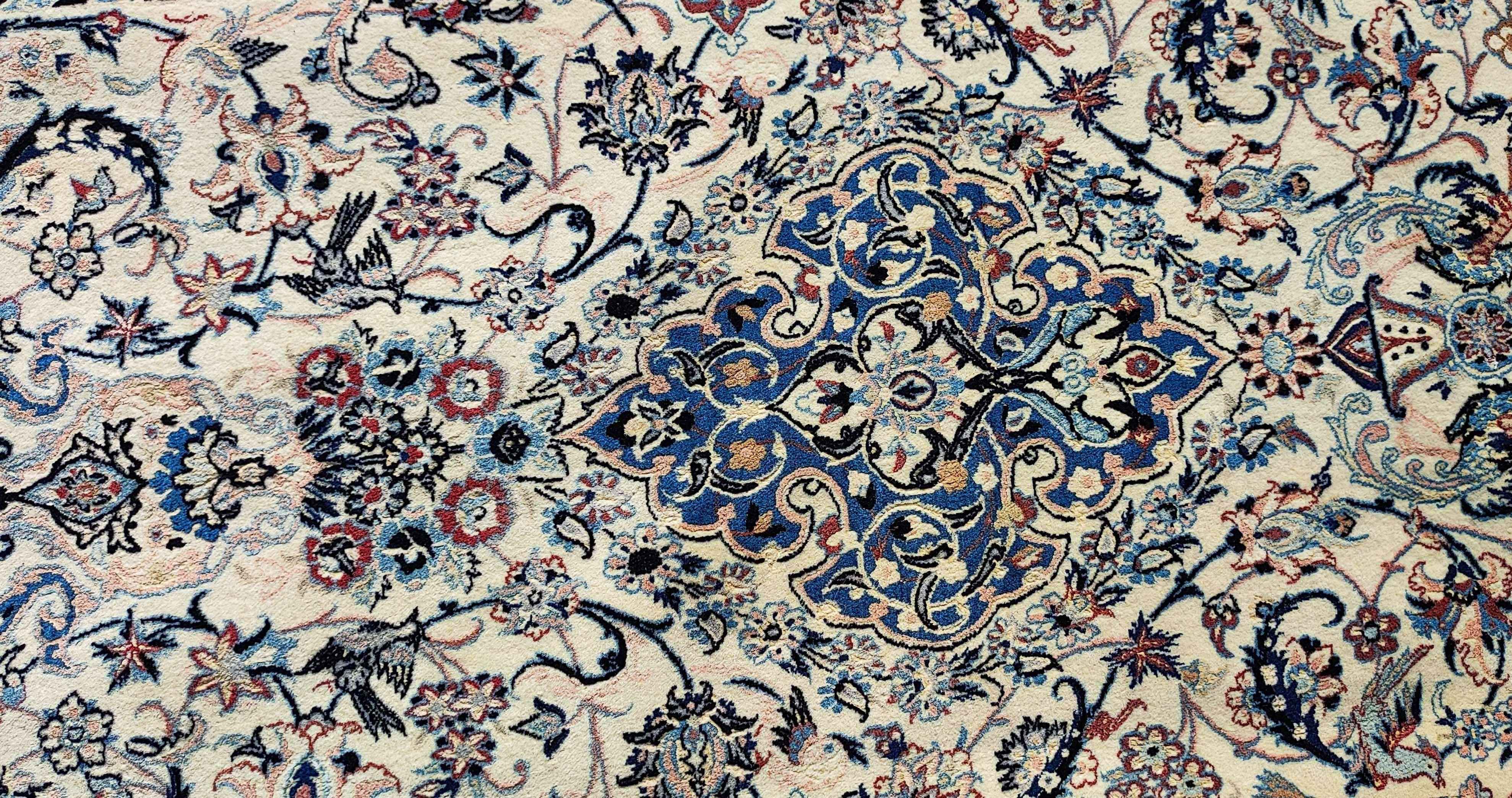 236 x 154 cm Persian Isfahan Floral Handmade Ivory Rug - Rugoutlet