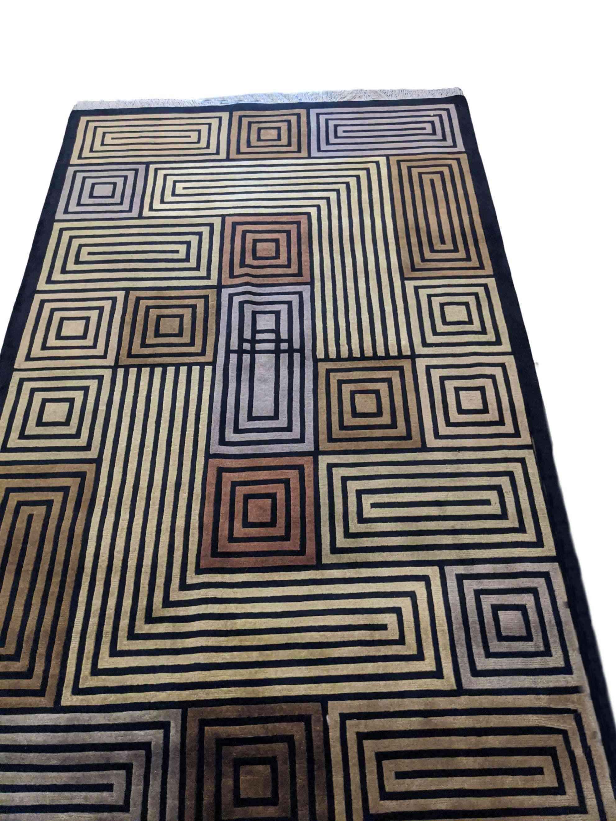 256 x 156 cm Handmade Black Stylish Rug - Rugoutlet