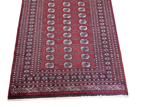 262 x 164 cm Pakistan Bukhara Traditional Red Rug - Rugmaster