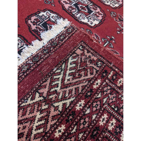 262 x 164 cm Pakistan Bukhara Traditional Red Rug - Rugmaster