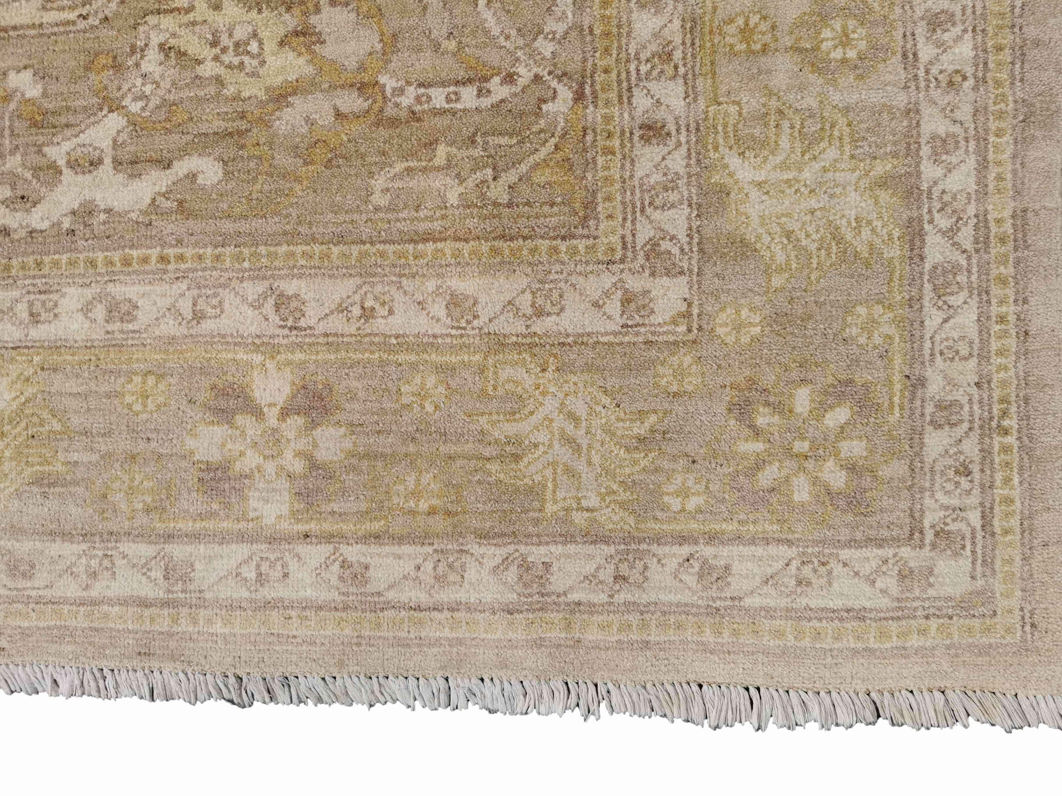 266 x 194 cm Ziegler Beige Rug - Rugoutlet