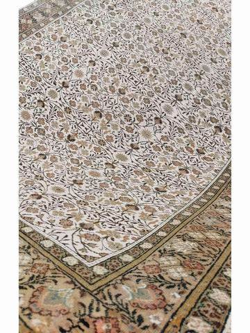 284 x 192 cm Anatolian White Large Rug - Rugoutlet
