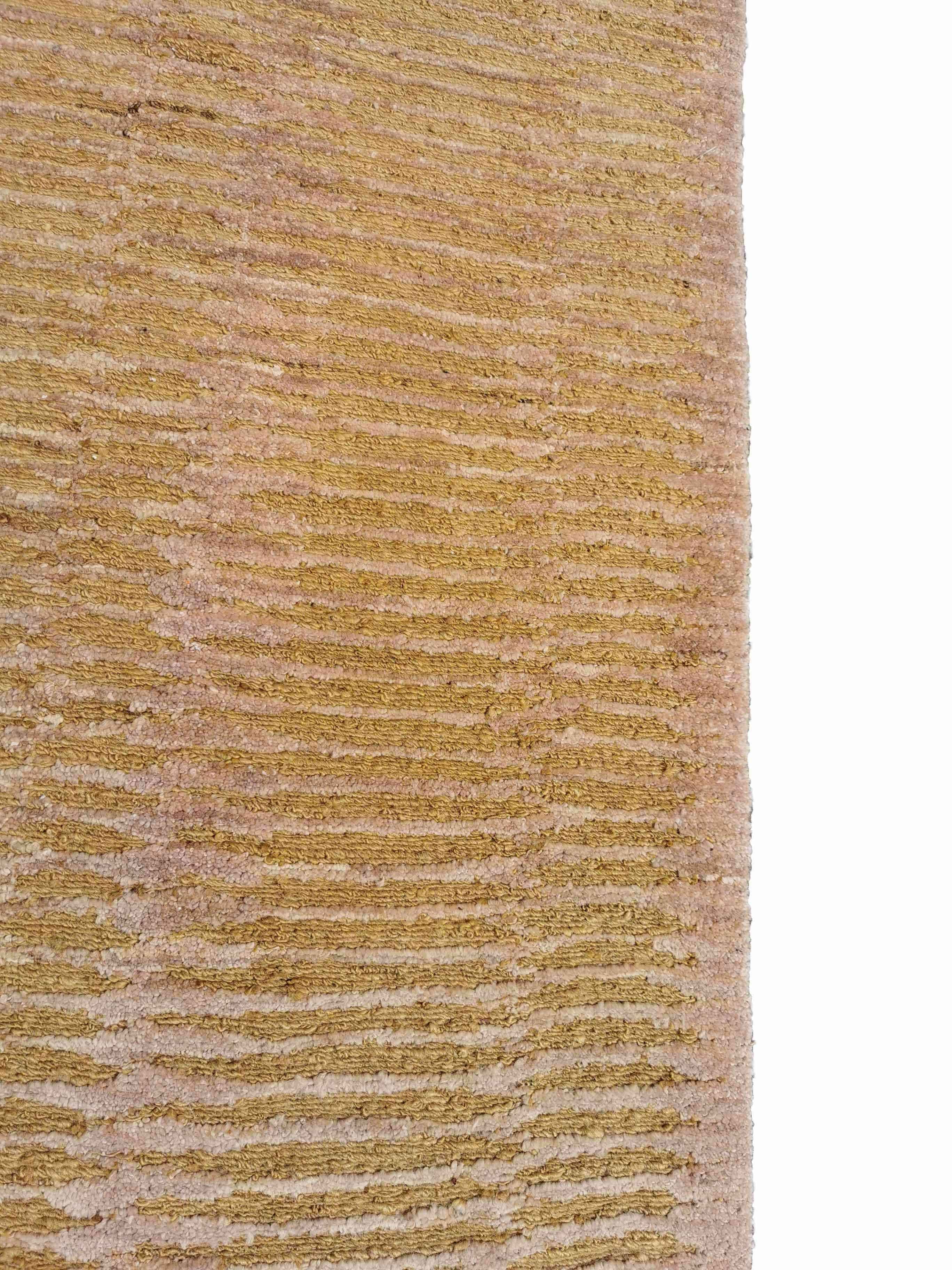 296 x 195 cm Double knotted Modern Yellow Large Rug - Rugmaster