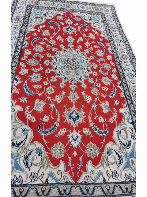 300 x 195 cm Nain 12LA Traditional Red Large Rug - Rugoutlet
