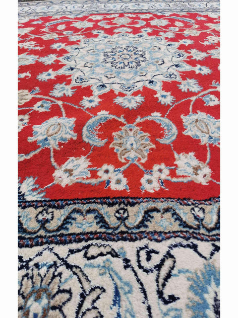 300 x 195 cm Nain 12LA Traditional Red Large Rug - Rugmaster