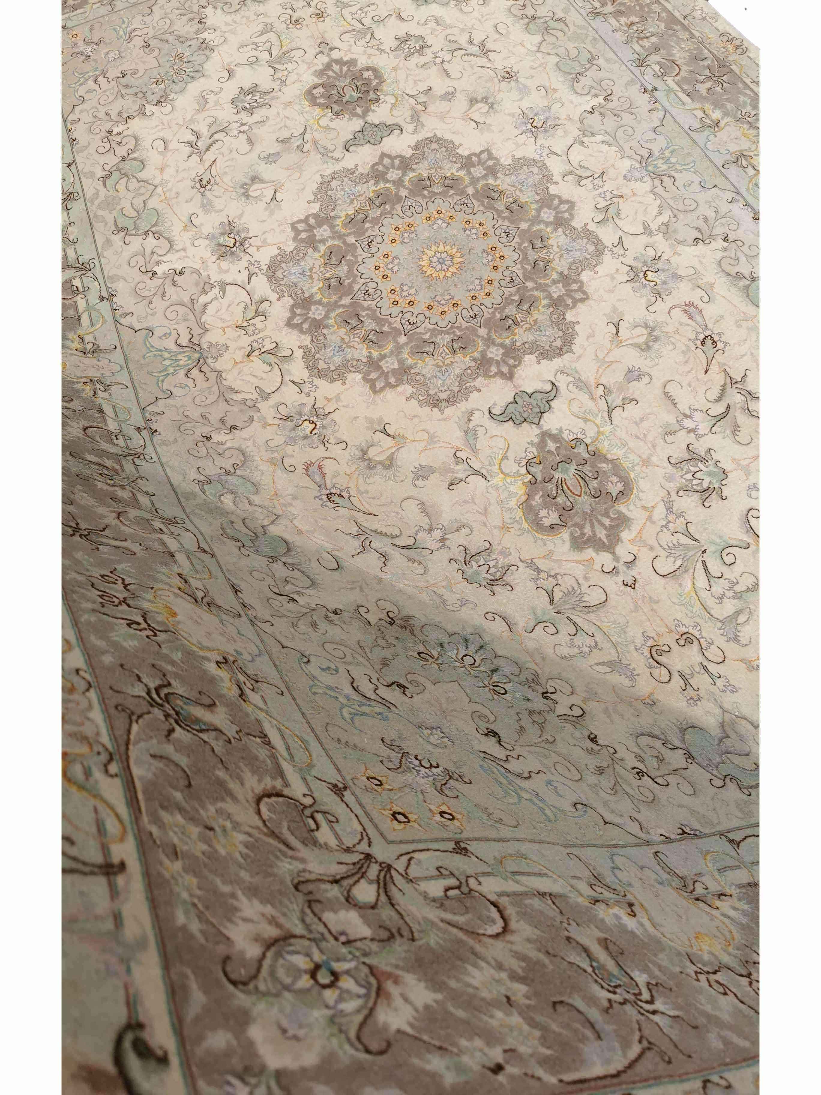 300 x 200 cm Fine Persian Tabriz Silk & wool Traditional Beige Large Rug - Rugmaster