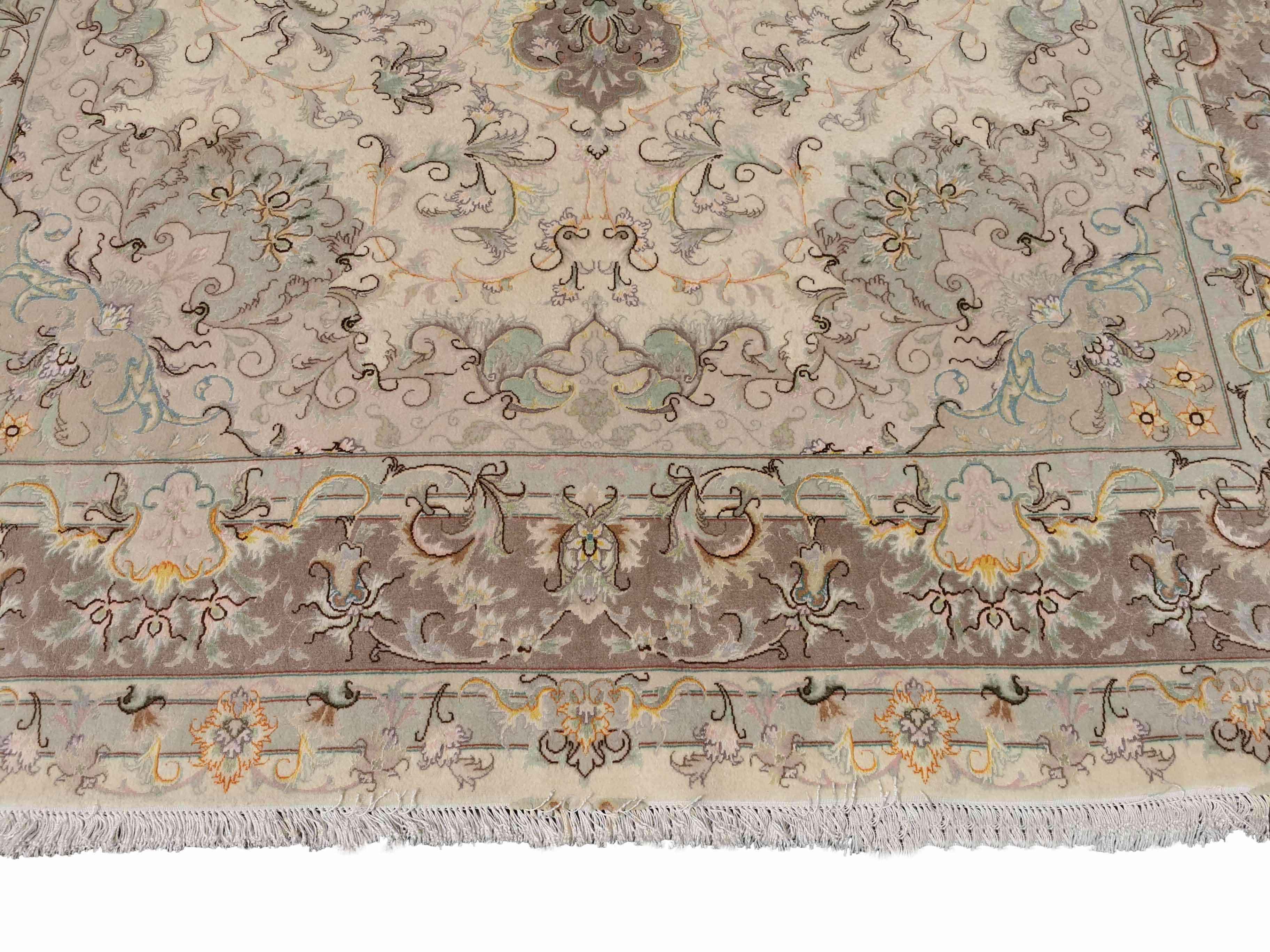 300 x 200 cm Fine Persian Tabriz Silk & wool Traditional Beige Large Rug - Rugoutlet