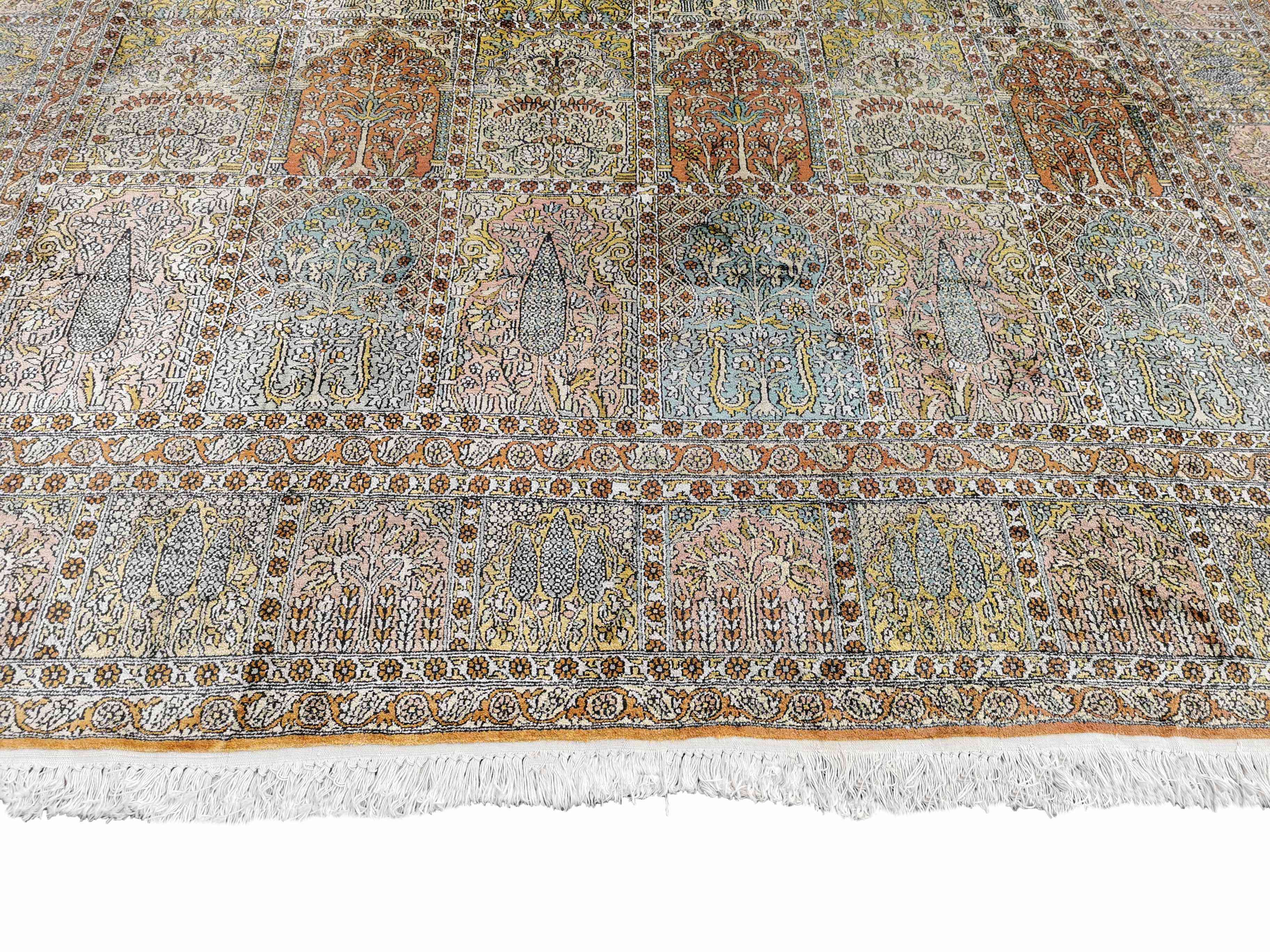 330 x 245 cm Kashmir Silk Traditional White Large Rug - Rugmaster