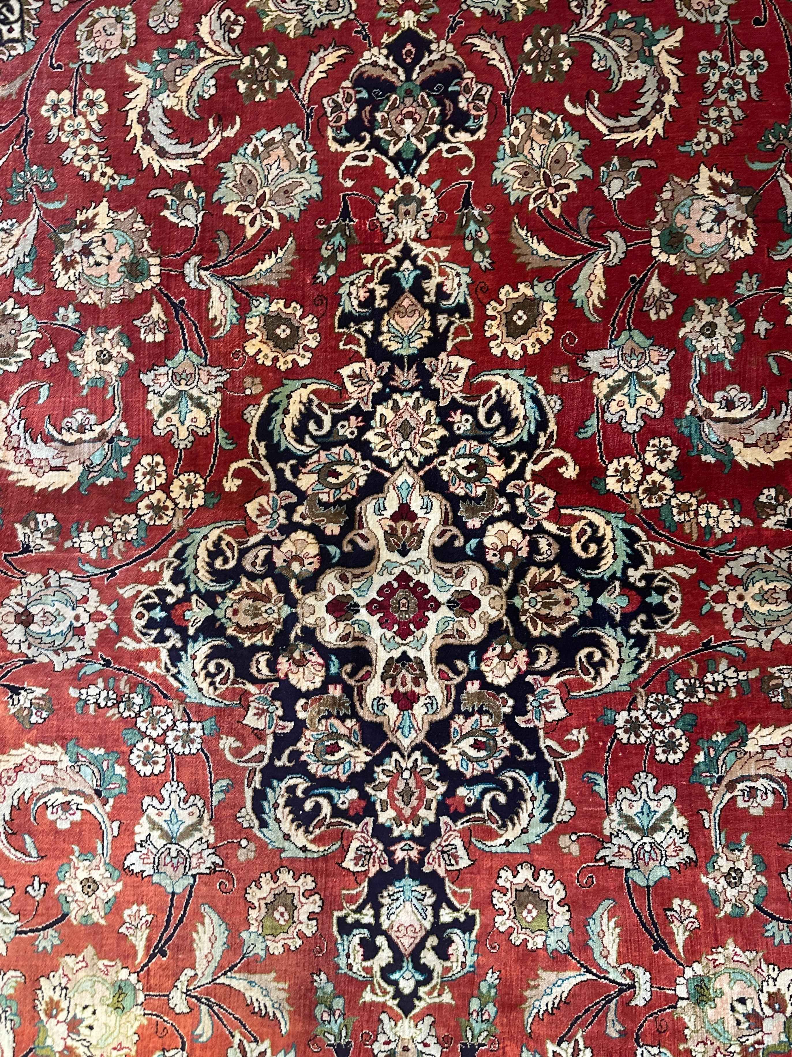 218 x 138cm Fine Persian Qum Silk rug - Rugoutlet