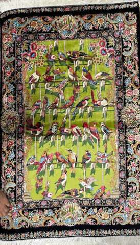 Silk Effect Natural Silk Fringe Rug (130cm x 80 cm)