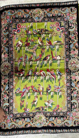 Silk Effect Natural Silk Fringe Rug (130cm x 80 cm)