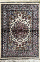 Silk Effect Natural Silk Fringe Rug (1m x 1.5m)