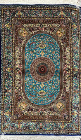 Silk Effect Natural Silk Fringe Rug 255 cm x 155 cm