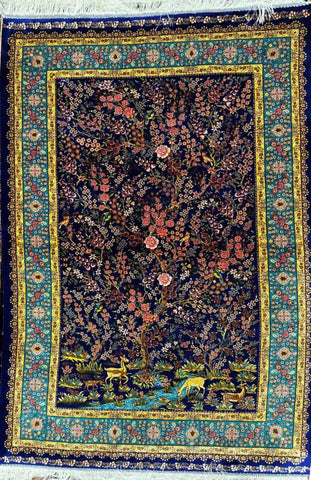 Silk Effect Natural Silk Fringe Rug (1m x 1.5m)