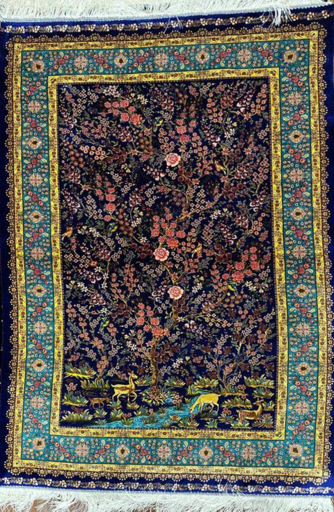 Silk Effect Natural Silk Fringe Rug (1m x 1.5m) – Design 4