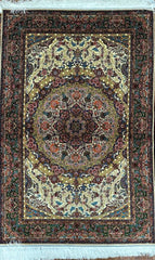 Silk Effect Natural Silk Fringe Rug (1m x 1.5m)