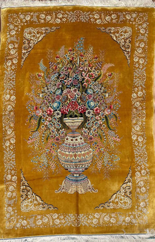 Silk Effect Natural Silk Fringe Rug 255 cm x 155 cm