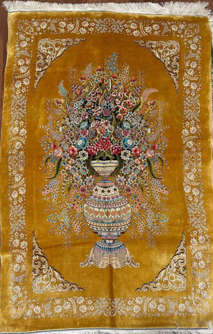 Silk Effect Natural Silk Fringe Rug 255 cm x 155 cm