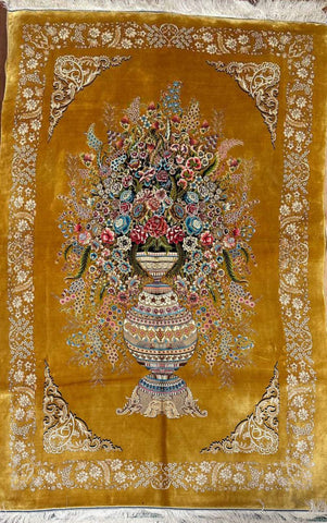 Silk Effect Natural Silk Fringe Rug 255 cm x 155 cm