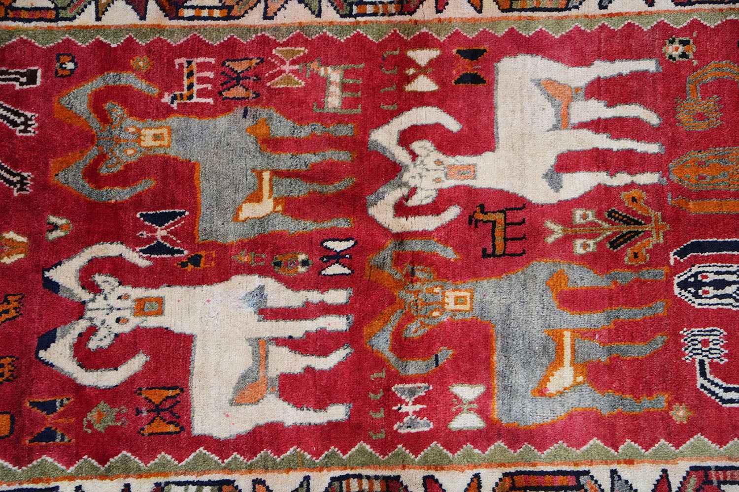 181x115 cm Qashqai Tribal Wool Rugs Hand Knotted Red - Rugoutlet