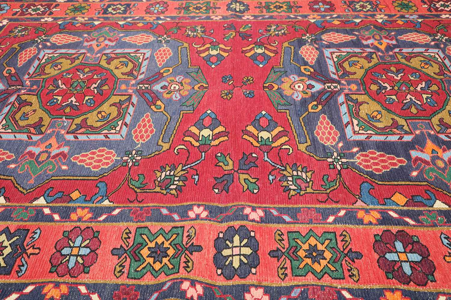 242x160 cm Antique Turkish Kilim Sumak Tribal Wool Rug Handmade Red - Rugoutlet