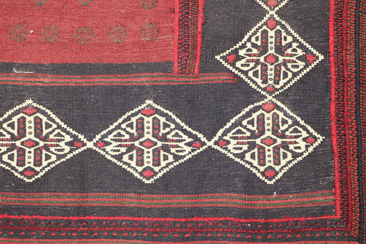 146x128 cm Kilim Sufra Qashqai Tribal Wool Rug Handmade Red Brown - Rugoutlet