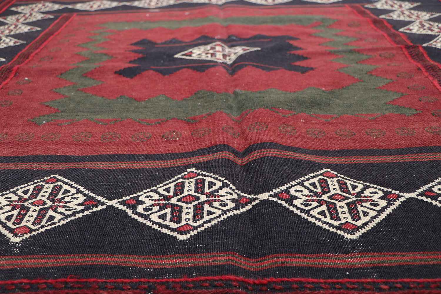 146x128 cm Kilim Sufra Qashqai Tribal Wool Rug Handmade Red Brown - Rugoutlet