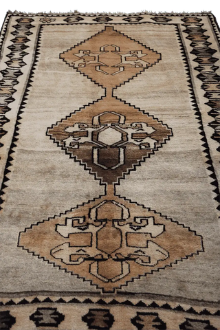 192 x 122 cm Gabbeh Tribal Wool Rug Hand-Knotted Beige Colour - Rugoutlet