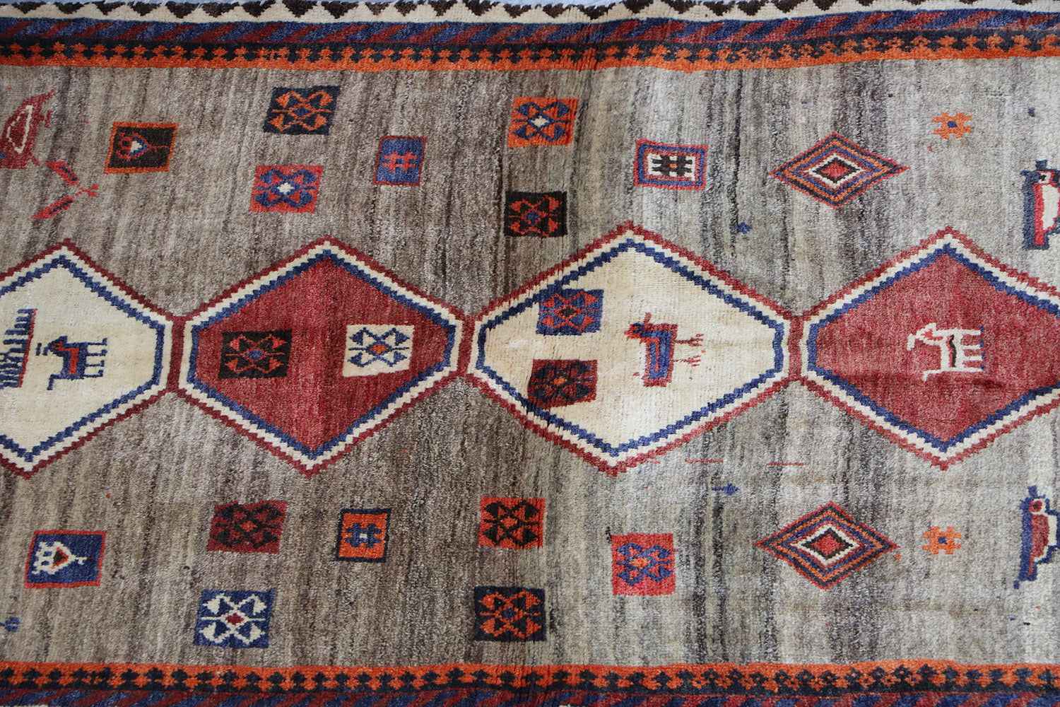 168 x 112 cm (5.51 x 3.67 ft) Gabbeh Tribal Wool Rugs Handmade Brown Coloured - Rugoutlet