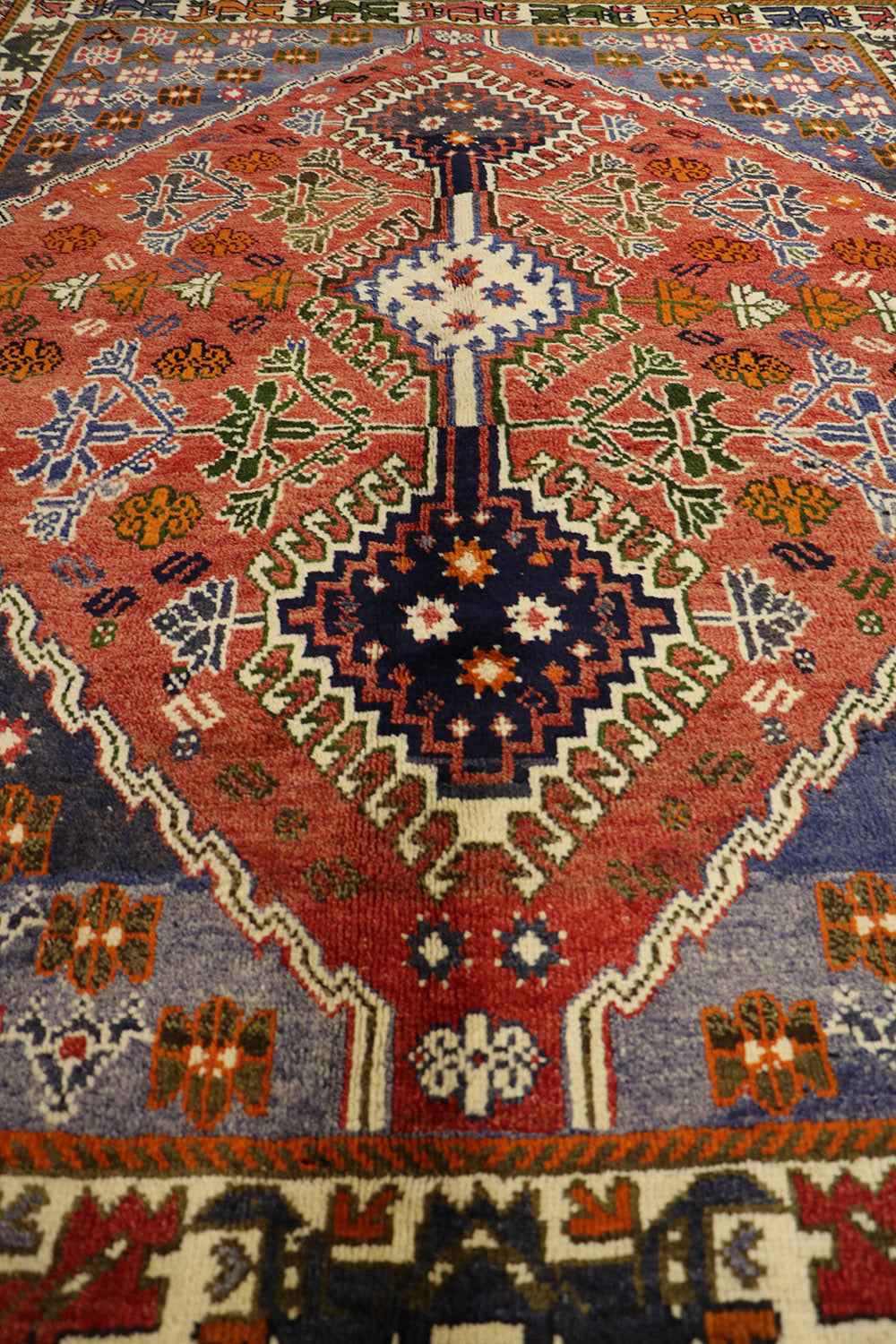 193 x 145 cm Persian Qashqai Tribal Wool Rug Hand Knotted Red Blue Colour - Rugoutlet