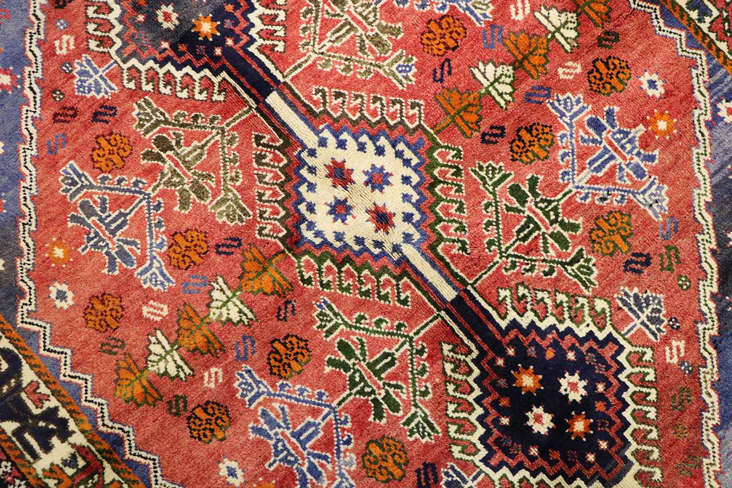 193 x 145 cm Persian Qashqai Tribal Wool Rug Hand Knotted Red Blue Colour - Rugoutlet