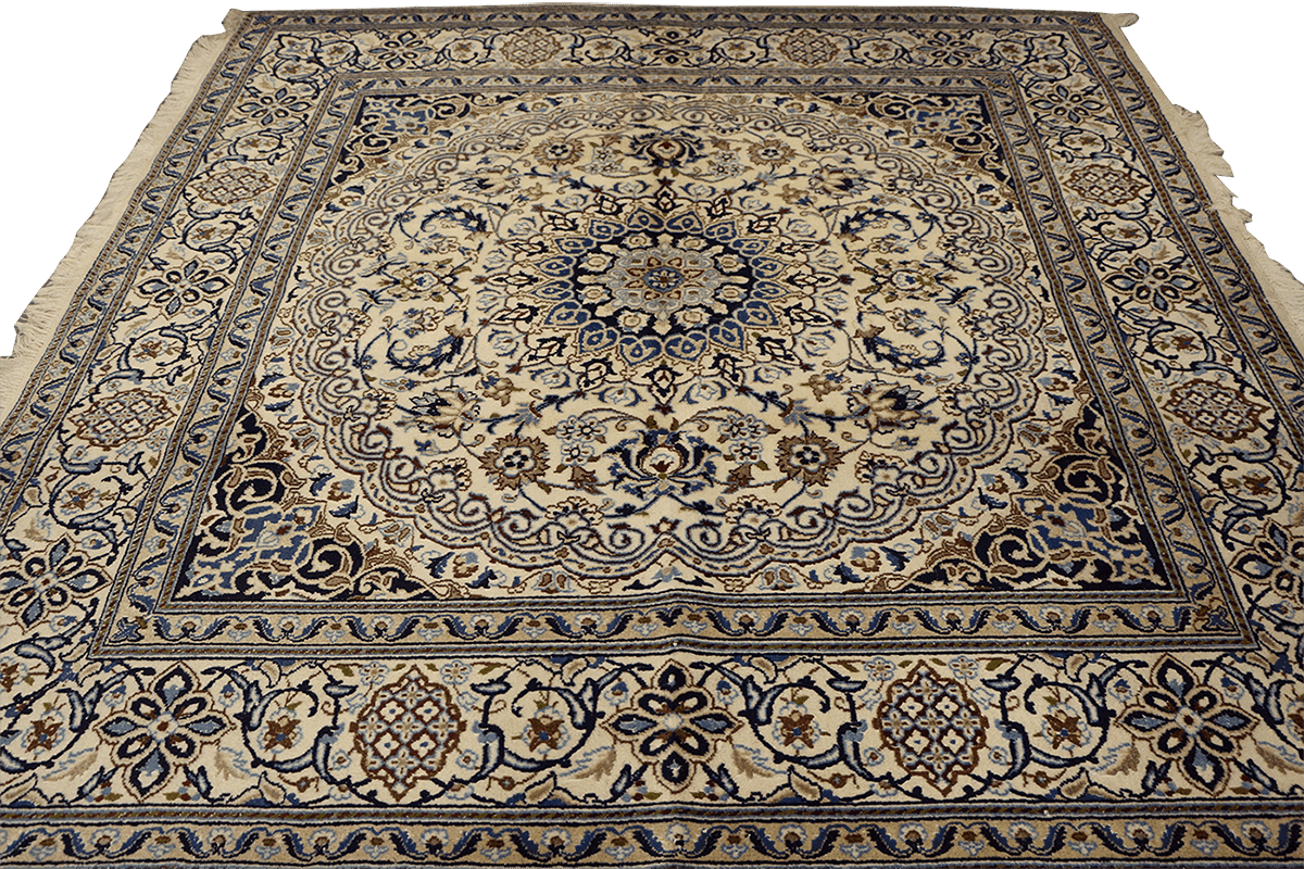 7007 Persian nain 200 x 200cm