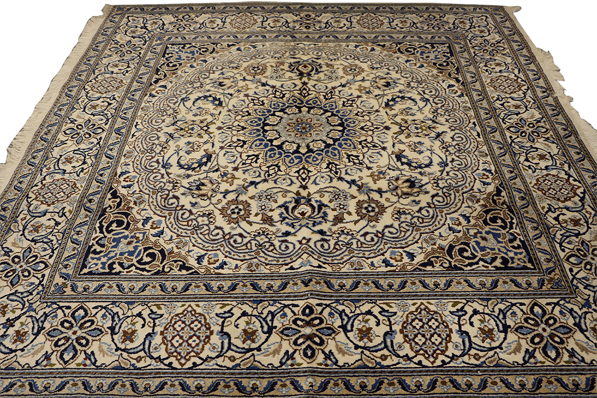 7007 Persian nain 200 x 200cm