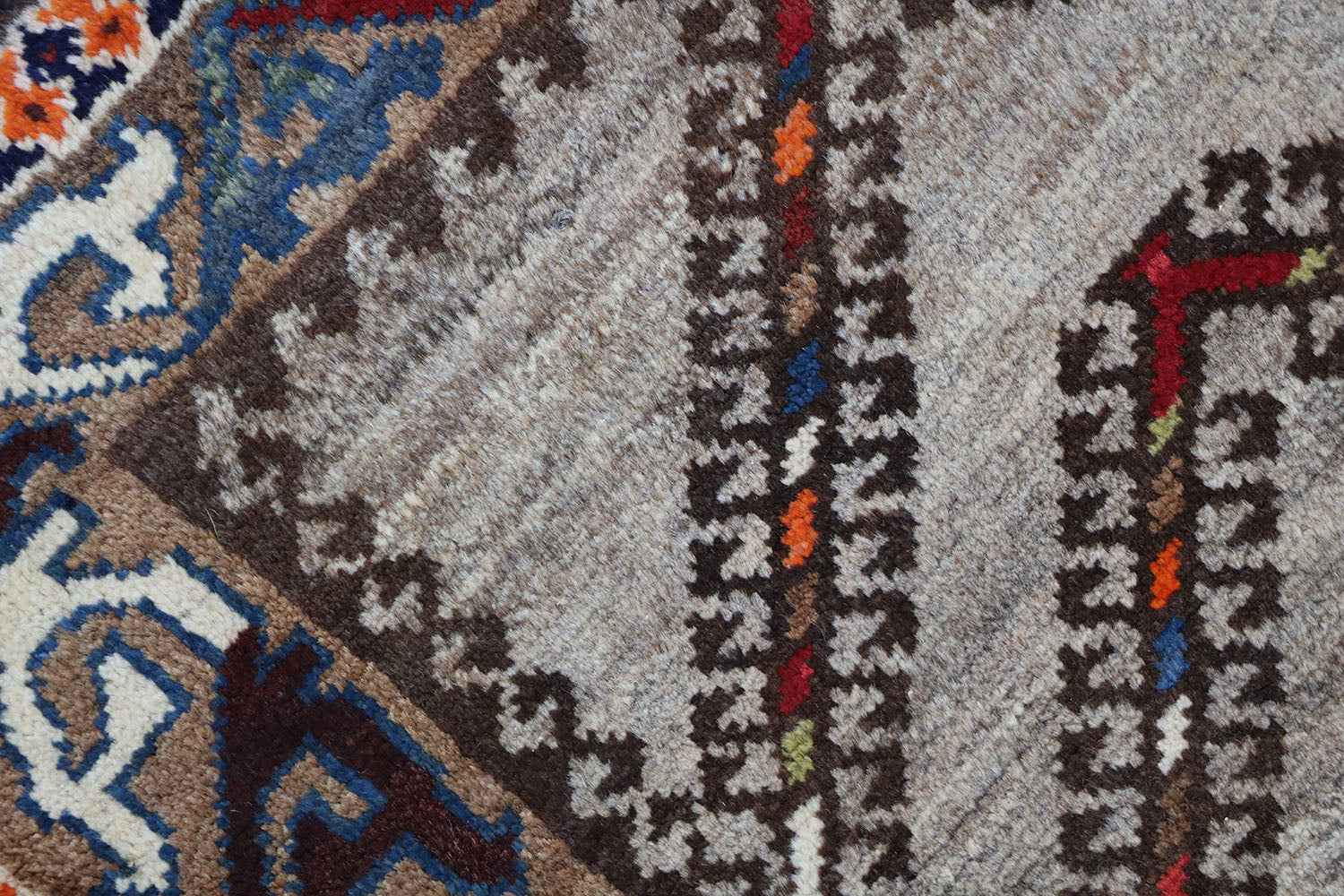 192 x 132 cm Persian Qashqai Tribal Wool Rug Hand-Knotted Beige Colour - Rugoutlet