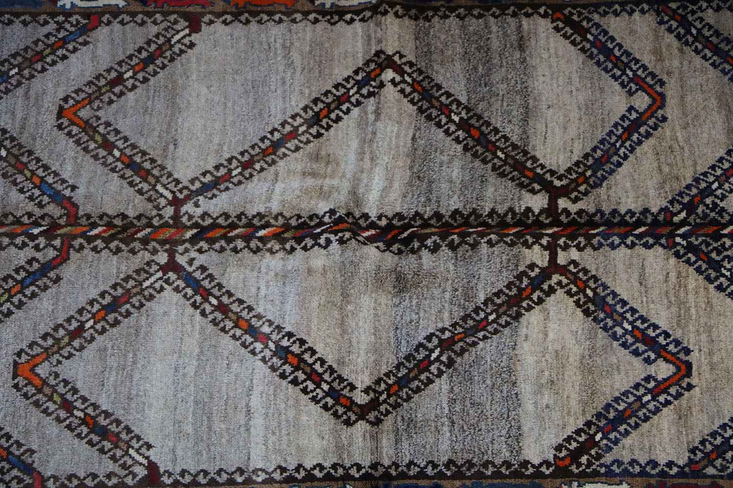 192 x 132 cm Persian Qashqai Tribal Wool Rug Hand-Knotted Beige Colour - Rugoutlet