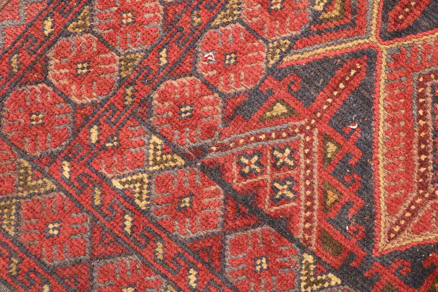 190 x 140 cm Afghan Mushwani Tribal Wool Rug Hand-Knotted Red Colour - Rugoutlet