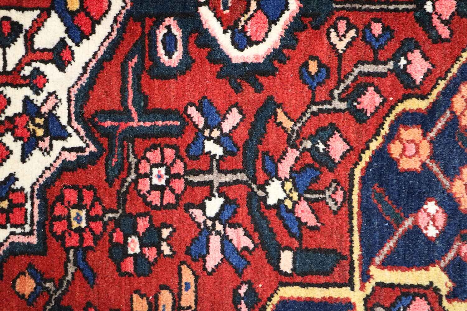 200 x 142 cm Heriz Tribal Wool Rug Hand-Knotted Red Blue Colour - Rugoutlet