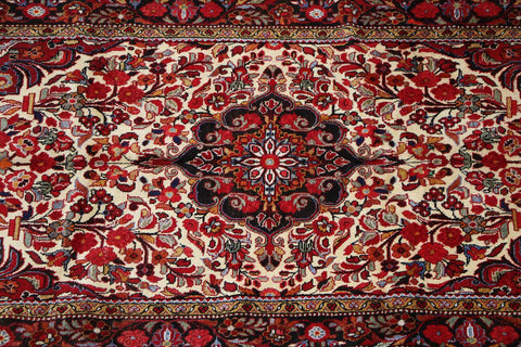 A Persian Bakhtiar wool rug 