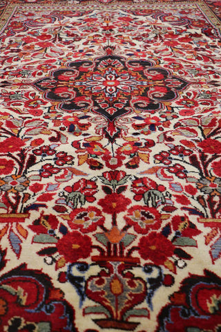 A Persian Bakhtiar wool rug 