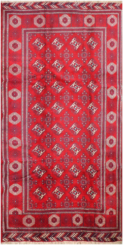 A rectangular Pakistan Bukkhara wool rug 