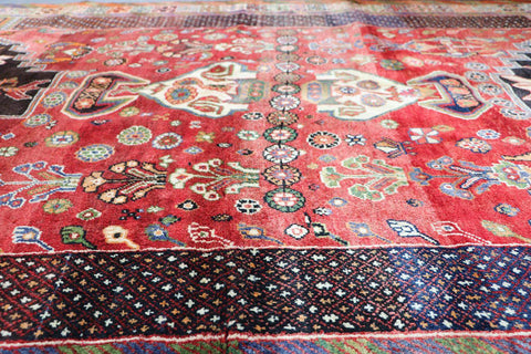 A vibrant Tribal Qashqai rug