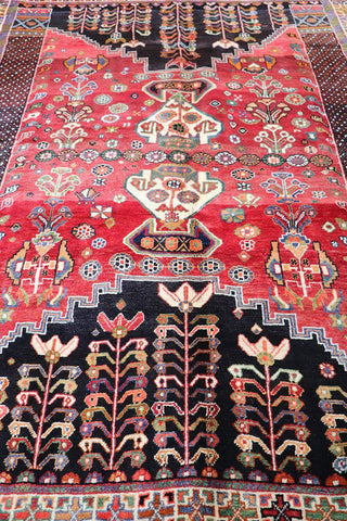 A vibrant Tribal Qashqai rug