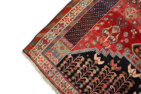 A vibrant Tribal Qashqai rug