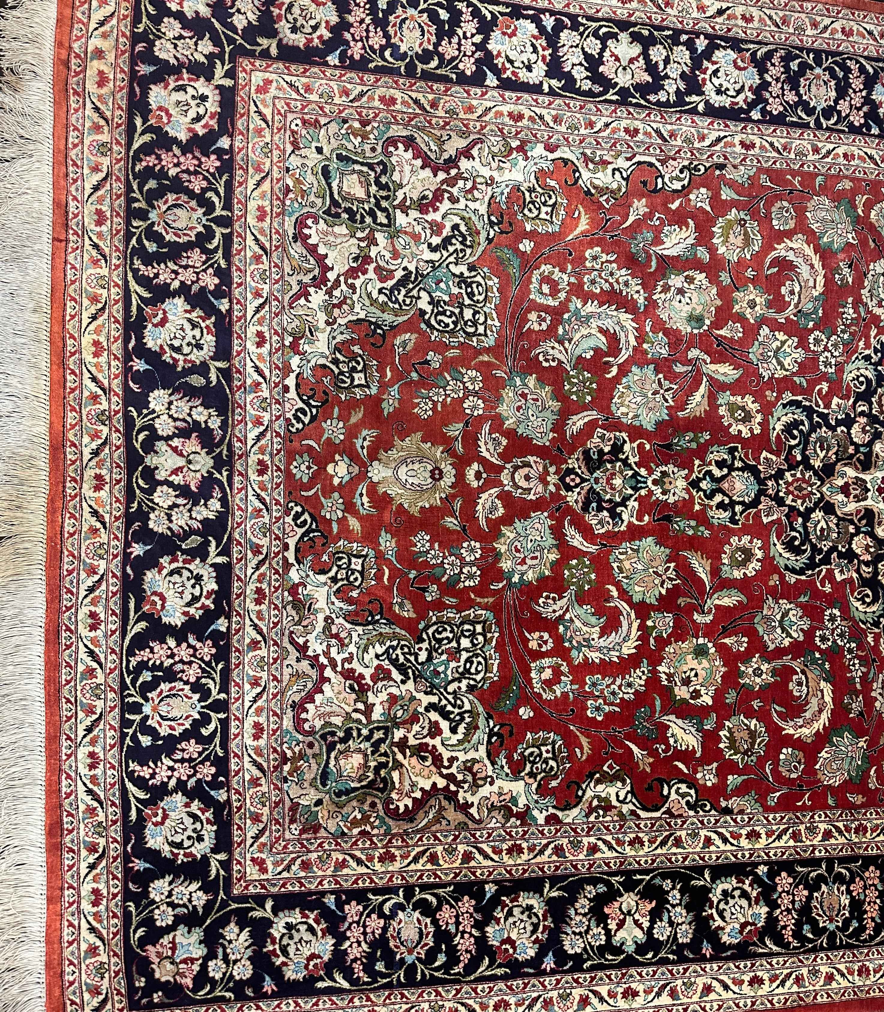 218 x 138cm Fine Persian Qum Silk rug - Rugoutlet