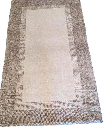 90 x 150 cm White Grey Handmade Natural Dye Small Rug - Rugoutlet