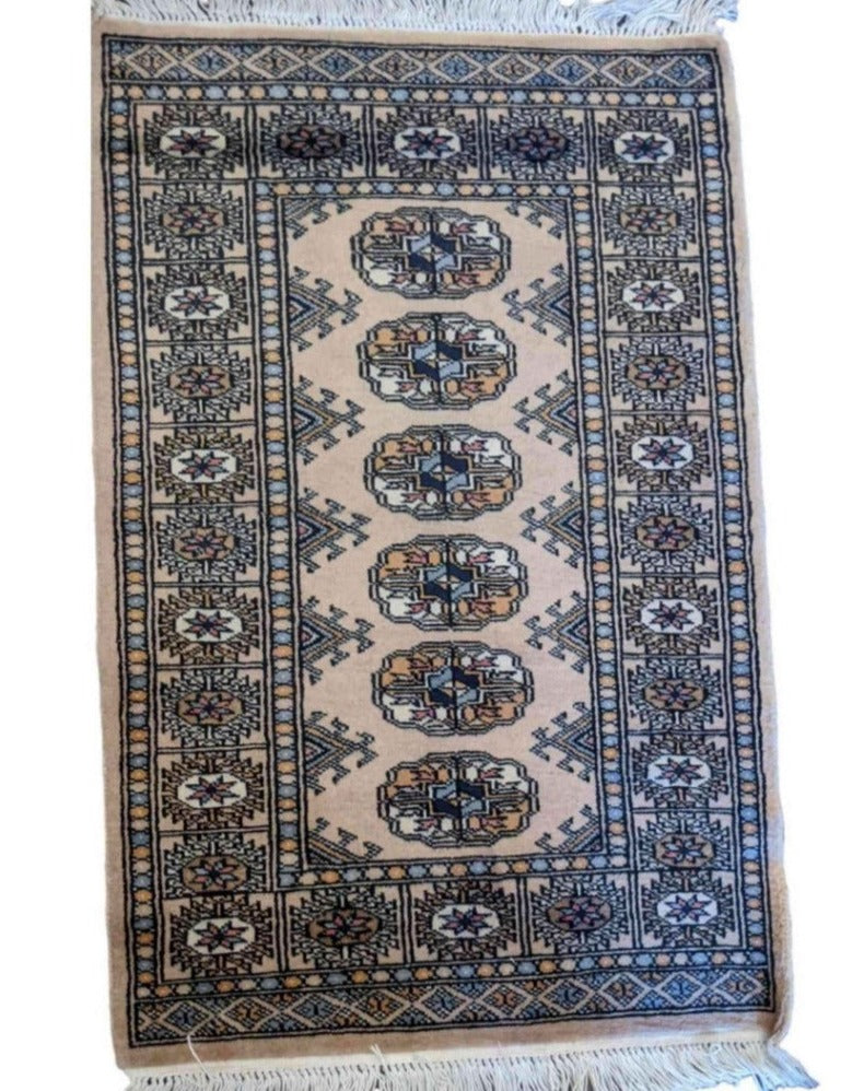 95 x 61 cm Persian Bukhara Traditional Grey Small Rug - Rugoutlet