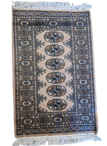 95 x 61 cm Persian Bukhara Traditional Grey Small Rug - Rugoutlet